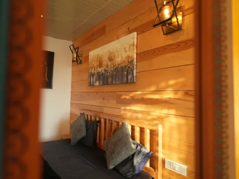 Highlanders Cottage – 2BHK with Bath Tub View